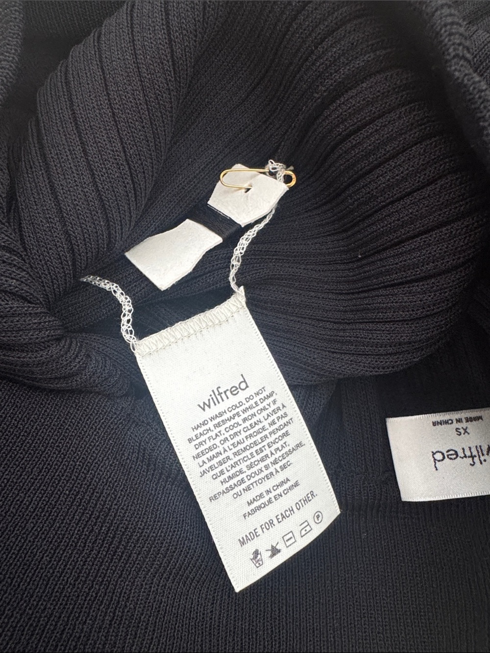 Aritzia Wilfred Black Ribbed Maxi Skirt with Side Slit - Picture 5 of 7